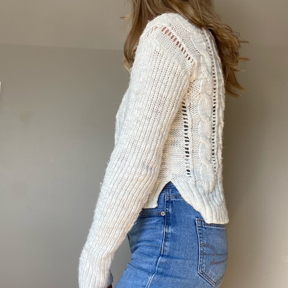 White Knit Aeropostale Sweater - Picture 4 of 4